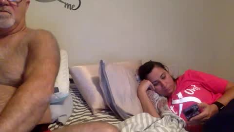 Snapshot of jimandtiff chatting on October 2025 10:01:01 PM JimandTiff online show from October 2025 10:01:01 PM