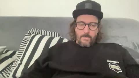 Snapshot of jimboo400 chatting on October 2025 10:05:02 AM jimboo400 online show from October 2025 10:05:02 AM