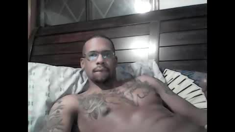 Snapshot of jimmytatto33 chatting on January 2025 10:17:01 AM jimmytatto33 online show from January 2025 10:17:01 AM