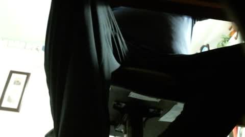 jimwellhung online show from November 2025 04:12:02 AM