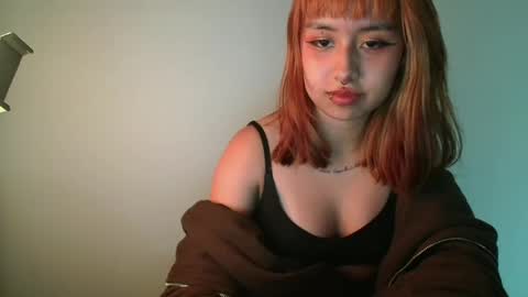 Minaa  online show from November 2025 05:20:01 AM