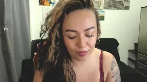 Johana              online show from April 2026 06:13:02 PM