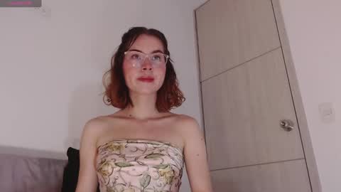 Snapshot of joan_didion chatting on December 2024 05:39:02 AM Joan Didion online show from December 2024 05:39:02 AM