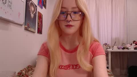 joan_kiss online show from October 2025 09:28:01 AM
