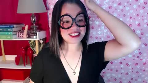 Joana online show from November 2025 07:56:02 PM