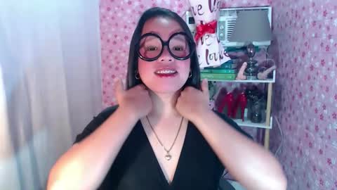 Joana online show from November 2025 08:23:02 PM