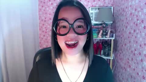 Joana online show from December 2025 07:54:02 PM