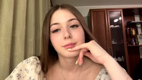 Adel online show from April 2026 07:08:02 PM