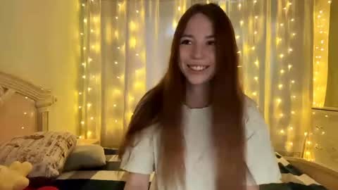 Snapshot of joanegalles chatting on May 2026 04:43:01 AM Viki online show from May 2026 04:43:01 AM