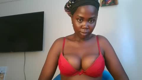 Snapshot of joankein_255 chatting on April 2026 06:06:01 AM varl online show from April 2026 06:06:01 AM
