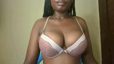 Snapshot of joankein_255 chatting on April 2026 08:22:01 PM varl online show from April 2026 08:22:01 PM
