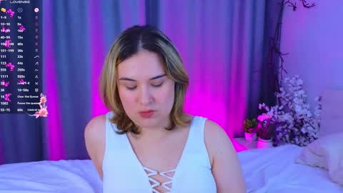 Jolie and Elizabet online show from October 2025 08:59:01 PM
