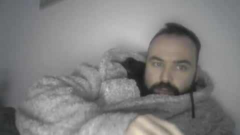 joaodias_18 online show from December 2024 05:42:02 PM