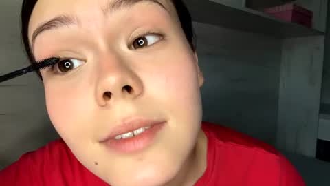 Mila online show from July 2026 01:25:01 PM