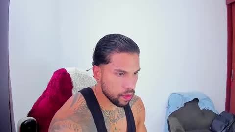 joe_esthetic online show from November 2025 03:57:01 PM