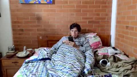 johan70nsexy online show from April 2026 07:09:01 AM