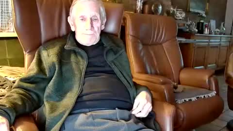 Snapshot of johan7_heet chatting on February 2025 04:33:01 PM johan7 heet online show from February 2025 04:33:01 PM