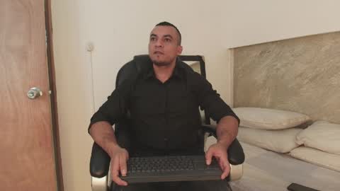Snapshot of johan_miller1 chatting on March 2026 05:52:02 AM johan online show from March 2026 05:52:02 AM