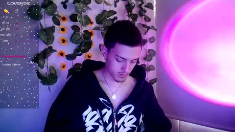 Snapshot of johan_parker222 chatting on September 2025 06:53:01 PM johan_parker222 online show from September 2025 06:53:01 PM