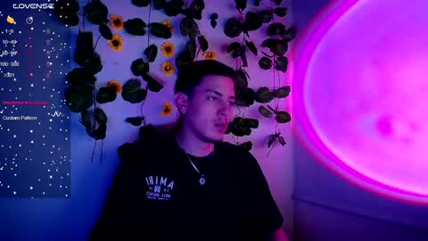 Snapshot of johan_parker222 chatting on September 2025 11:19:01 PM johan_parker222 online show from September 2025 11:19:01 PM