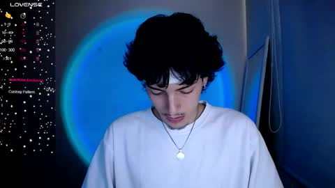 Snapshot of johan_parker222 chatting on April 2026 08:42:01 PM johan_parker222 online show from April 2026 08:42:01 PM