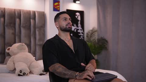 john online show from January 2025 11:00:02 PM