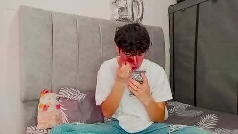 John Vichenso online show from December 2024 02:44:01 PM