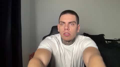 JAXX online show from December 2025 01:43:02 AM