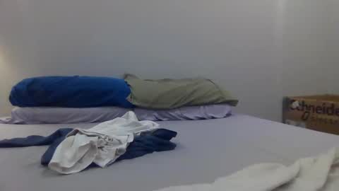 Snapshot of johnjones585121 chatting on February 2025 01:58:02 AM johnjones585121 online show from February 2025 01:58:02 AM