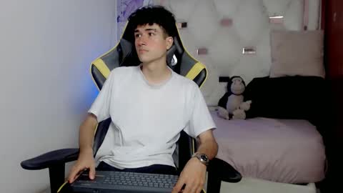 johnny_cagee online show from January 2026 04:17:01 AM