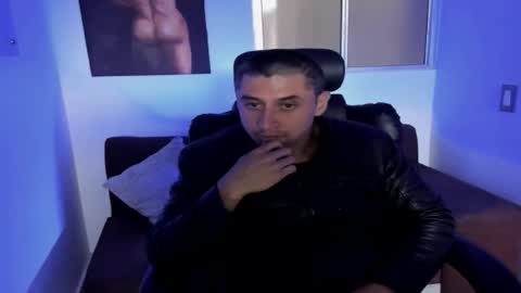 Snapshot of johnny_seens1 chatting on November 2025 09:30:02 PM Johnny online show from November 2025 09:30:02 PM