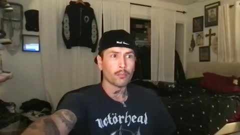 Snapshot of johnnydeep66 chatting on December 2025 10:13:02 AM JohnnyDeep66 online show from December 2025 10:13:02 AM