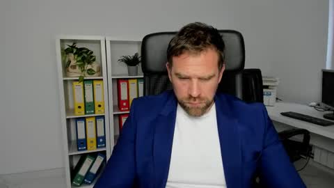 johnnydough82 online show from December 2024 08:47:01 AM