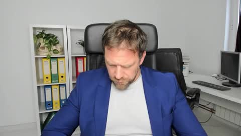 johnnydough82 online show from December 2024 08:02:02 AM