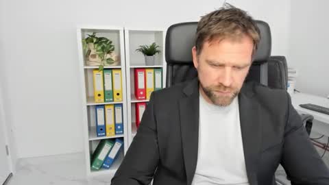 johnnydough82 online show from December 2024 08:12:01 AM