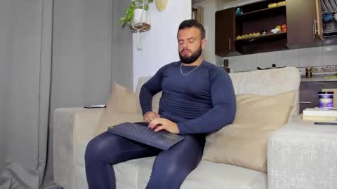 Snapshot of johnnygrayson_ chatting on December 2024 10:27:02 PM JOHNNY online show from December 2024 10:27:02 PM