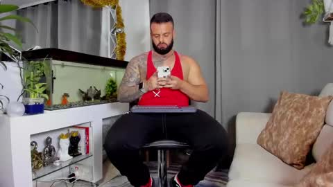 Snapshot of johnnygrayson_ chatting on December 2024 11:06:02 PM JOHNNY online show from December 2024 11:06:02 PM