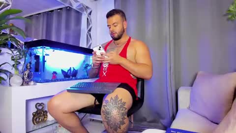 Snapshot of johnnygrayson_ chatting on December 2024 10:47:01 PM JOHNNY online show from December 2024 10:47:01 PM