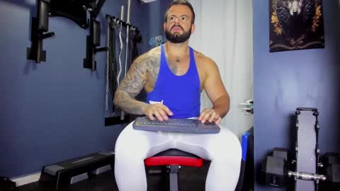 Snapshot of johnnygrayson_ chatting on January 2025 11:35:01 PM JOHNNY online show from January 2025 11:35:01 PM