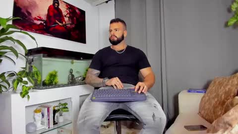 Snapshot of johnnygrayson_ chatting on February 2025 11:04:02 PM JOHNNY online show from February 2025 11:04:02 PM