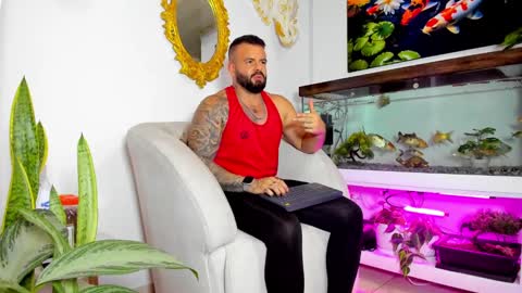 Snapshot of johnnygrayson_ chatting on February 2025 01:05:01 AM JOHNNY online show from February 2025 01:05:01 AM