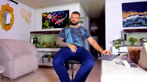 Snapshot of johnnygrayson_ chatting on March 2025 11:14:01 PM JOHNNY online show from March 2025 11:14:01 PM