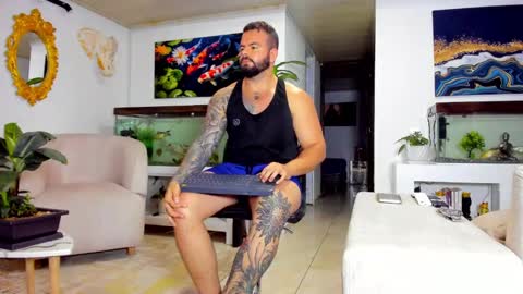 Snapshot of johnnygrayson_ chatting on March 2025 01:12:01 AM JOHNNY online show from March 2025 01:12:01 AM