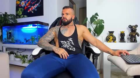 Snapshot of johnnygrayson_ chatting on September 2025 11:48:01 PM JOHNNY online show from September 2025 11:48:01 PM