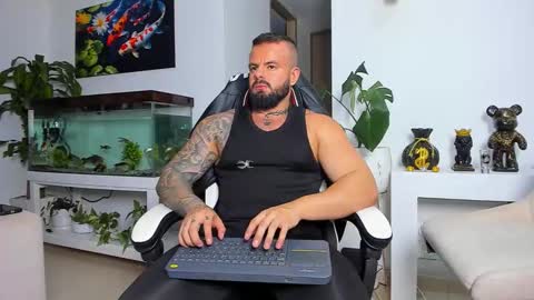 Snapshot of johnnygrayson_ chatting on September 2025 12:23:02 AM JOHNNY online show from September 2025 12:23:02 AM