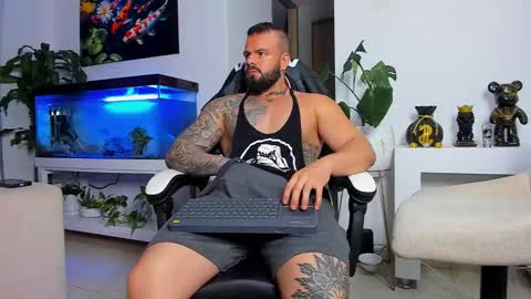 Snapshot of johnnygrayson_ chatting on September 2025 11:49:01 PM JOHNNY online show from September 2025 11:49:01 PM