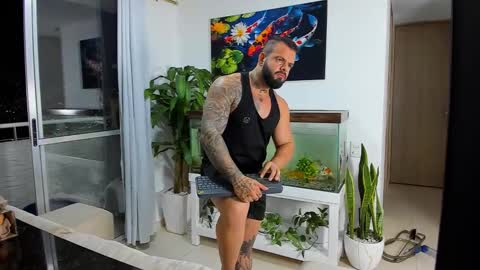 Snapshot of johnnygrayson_ chatting on September 2025 12:01:02 AM JOHNNY online show from September 2025 12:01:02 AM