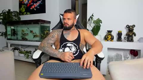 Snapshot of johnnygrayson_ chatting on September 2025 12:13:02 AM JOHNNY online show from September 2025 12:13:02 AM