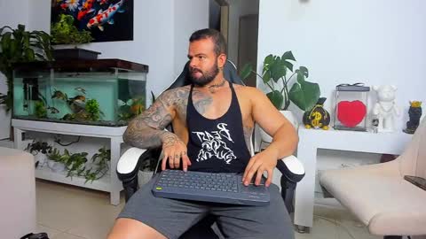 Snapshot of johnnygrayson_ chatting on October 2025 11:24:02 PM JOHNNY online show from October 2025 11:24:02 PM