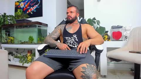 Snapshot of johnnygrayson_ chatting on October 2025 12:33:02 AM JOHNNY online show from October 2025 12:33:02 AM